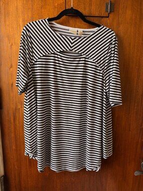 Flowy Black and White Striped "Peekaboo" Top